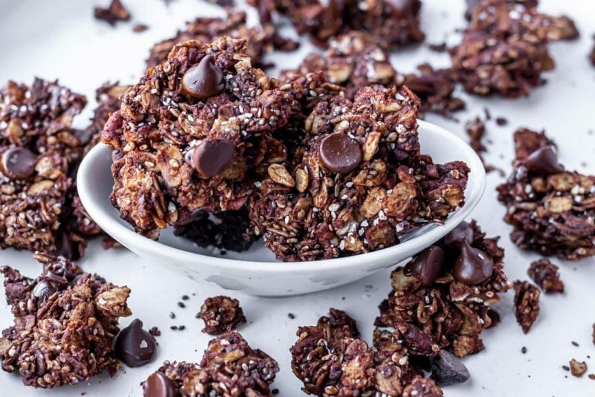 Crunchy Chocolate Granola Recipe