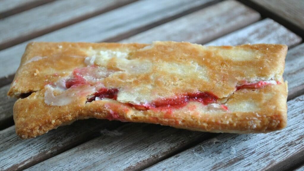 Ideal McDonald’s Strawberry Cream Pie Formula - feastfulcuisine.com