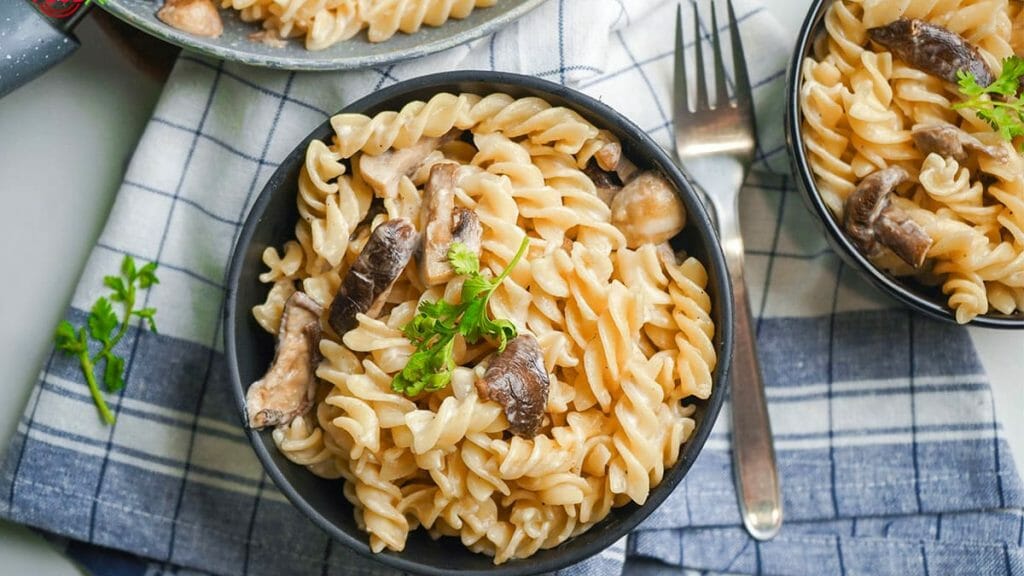 Creamy Jamie Oliver Mushroom Pasta Recipe - feastfulcuisine.com