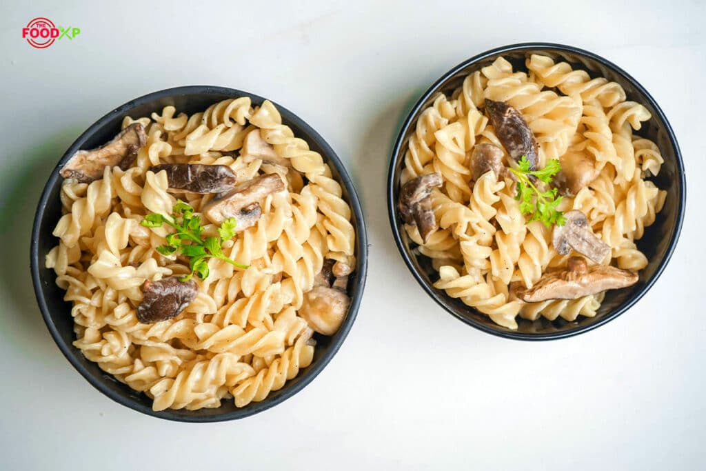 Rich Jamie Oliver Fungus Pasta Recipe - feastfulcuisine.com